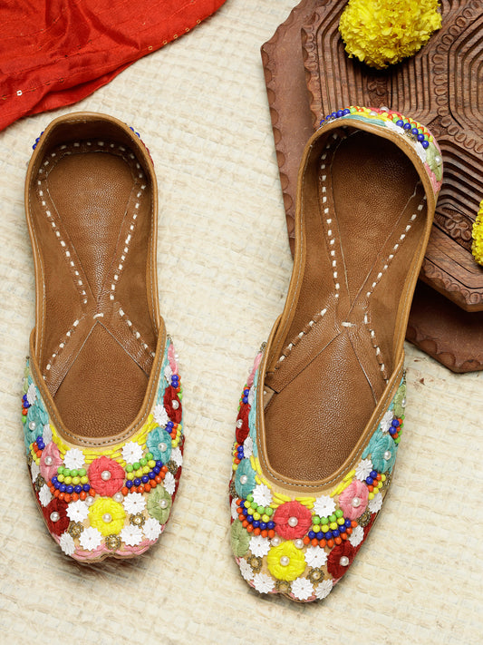 ELANBERG Beige Ethnic Slip-On Mojaris