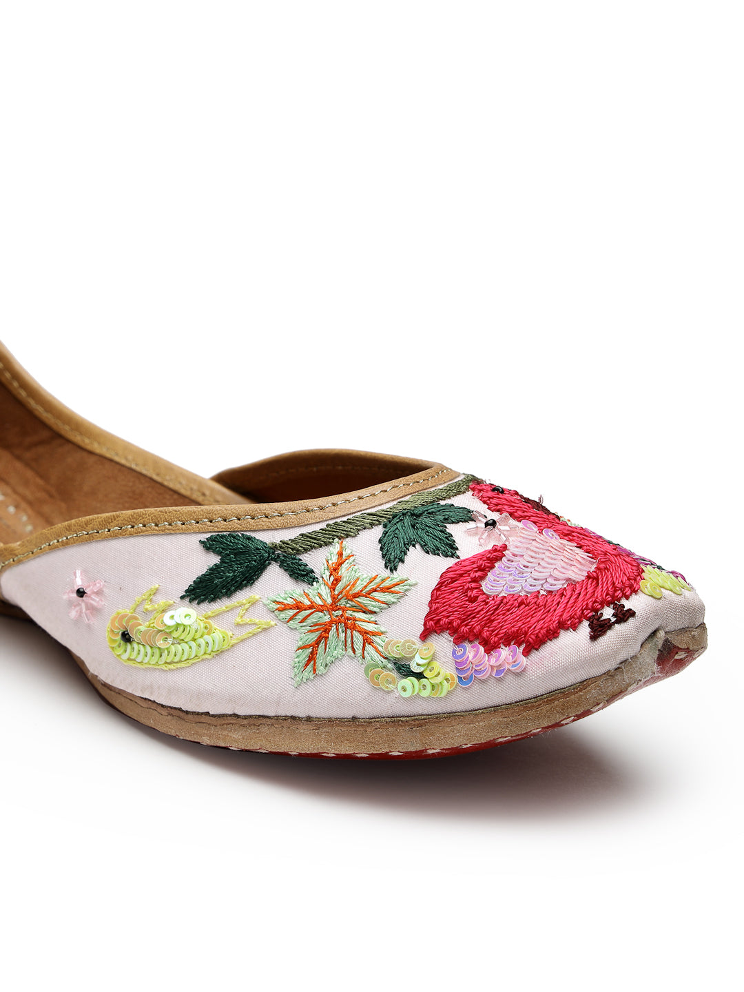 ELANBERG White Ethnic Slip-On Mojaris