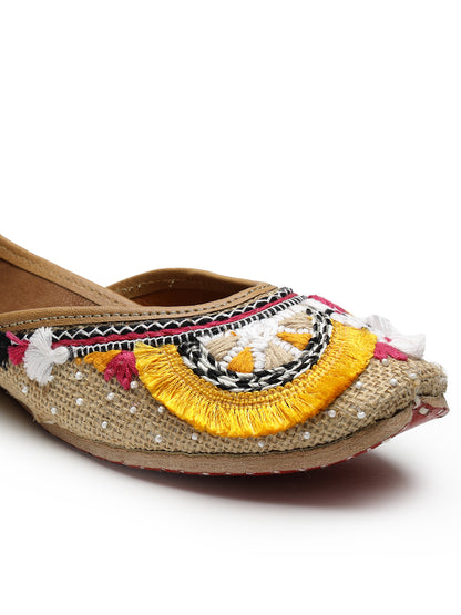 ELANBERG Brown Ethnic Slip-On Mojaris