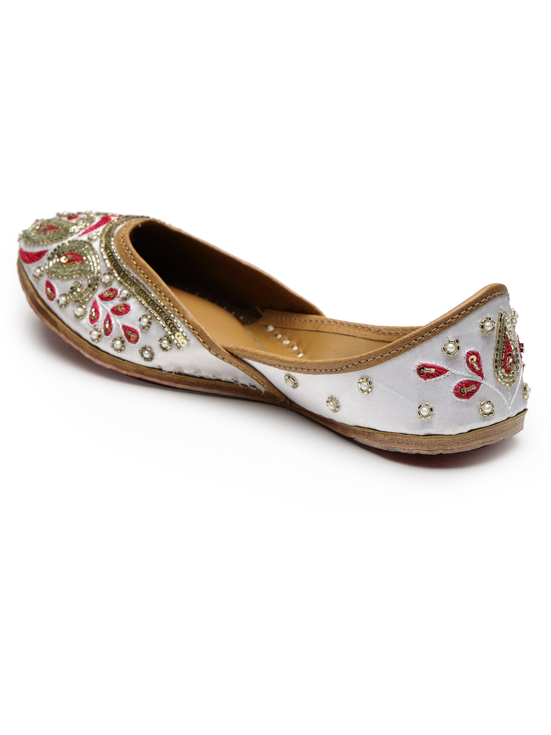 ELANBERG White Ethnic Slip-On Mojaris