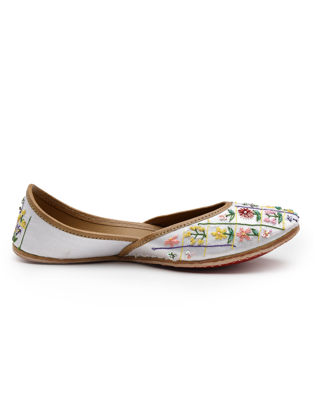 ELANBERG White Ethnic Slip-On Mojaris