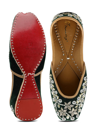 ELANBERG Black Ethnic Slip-On Mojaris